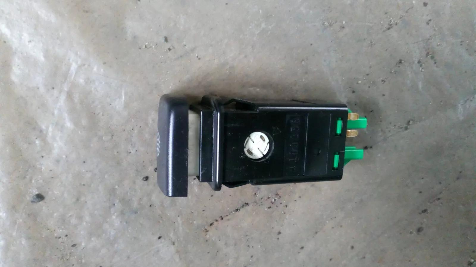 Saab 9-3, 900NG seat heating switch left part no:4409256 year:1994-03