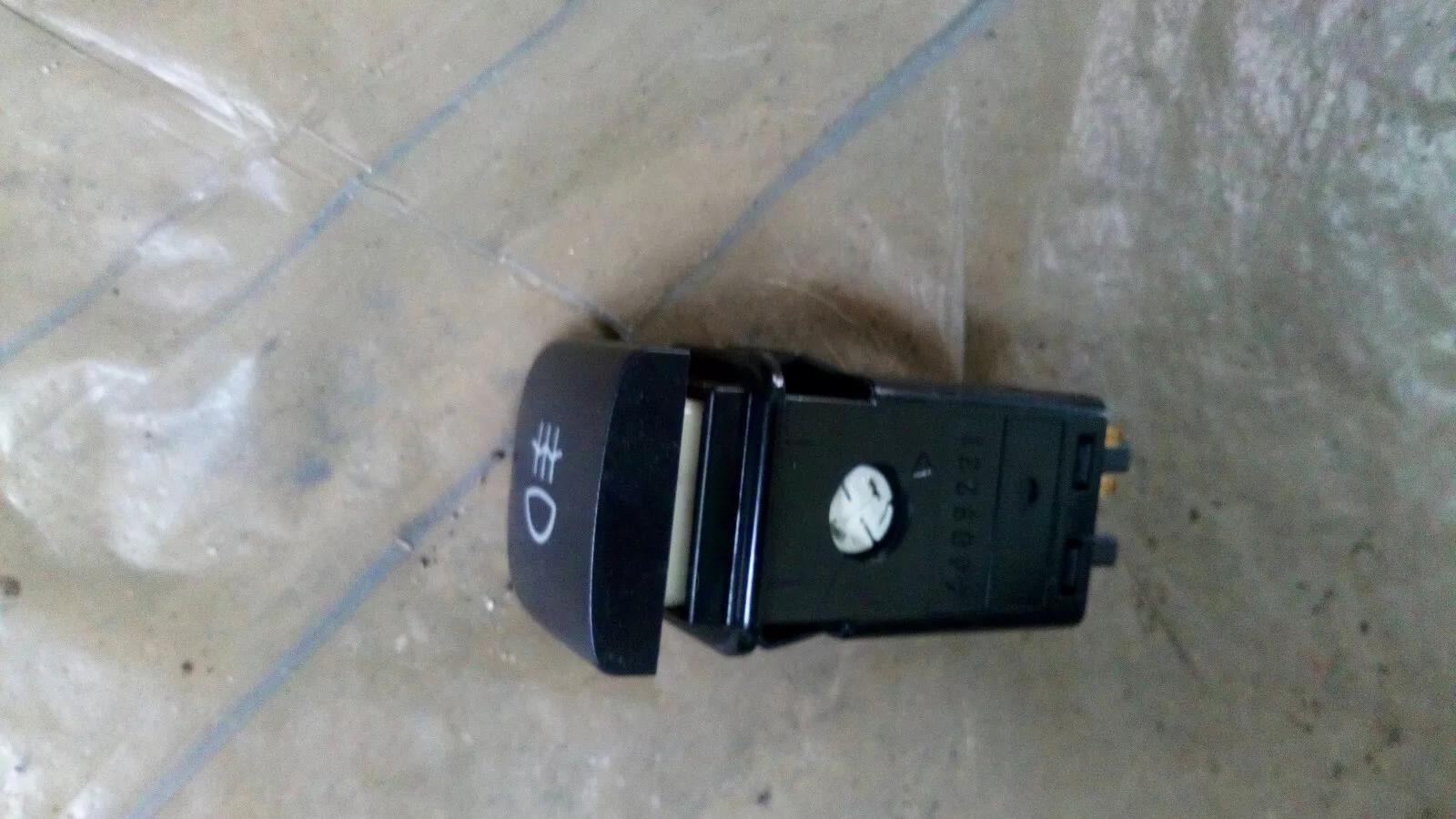 Saab 900NG fog light switch part no:4409231 year:1994-98