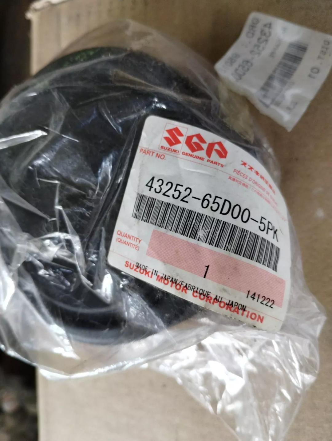 Genuine SUZUKI center cap. Nr: 43252-65D00-5PK