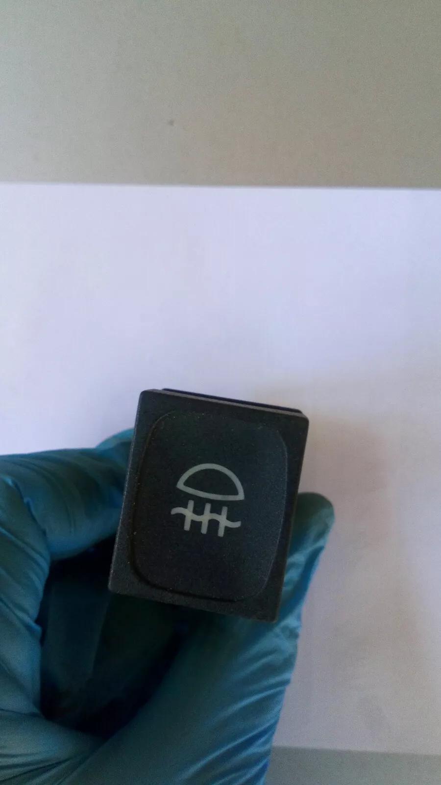 SAAB 9000 fog light switch part no:9523747