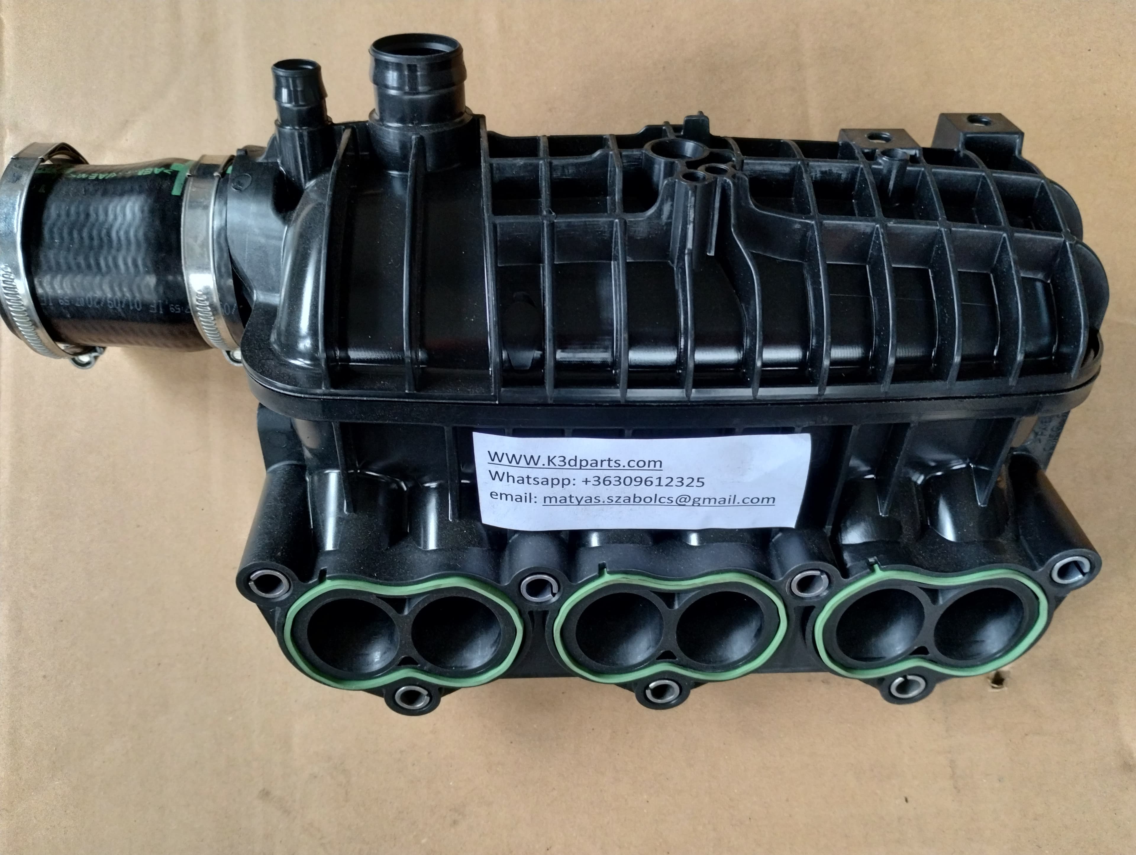 Ford Manifold. Partnumber CM5G 9424 GA.